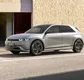 Hyundai Ioniq 5 in Seitenansicht vor einer hellen Mauer