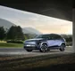 Hyundai Kona vor einer Berglandschaft