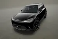 smart #1 Pro+ Black Collection in Schwarz, Halbfrontansicht im Studio